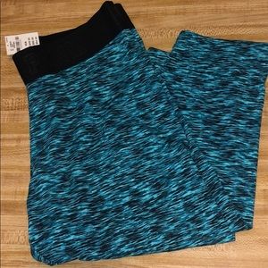 NWT Pink Ultimate Capri